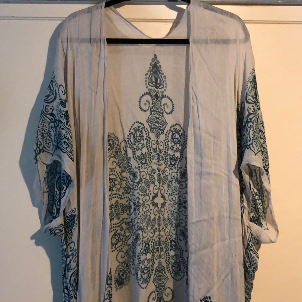 Long kimono! Cute print!